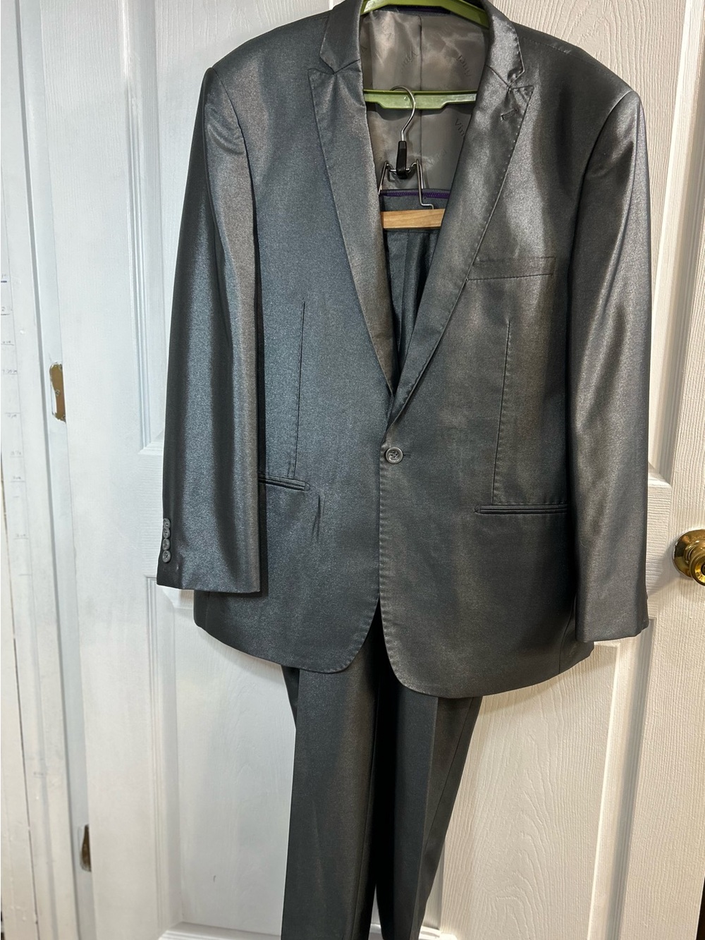 Vinci Gray Silver Sharkskin 2 Piece Suit 38R